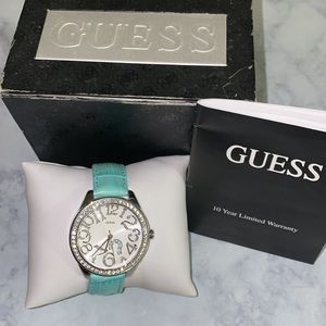 Aqua GUESS watch brand new battery